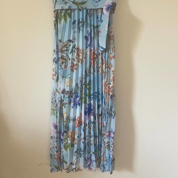 Floral and Pleated Belted Dress Made in Italy - Picture 9 of 9